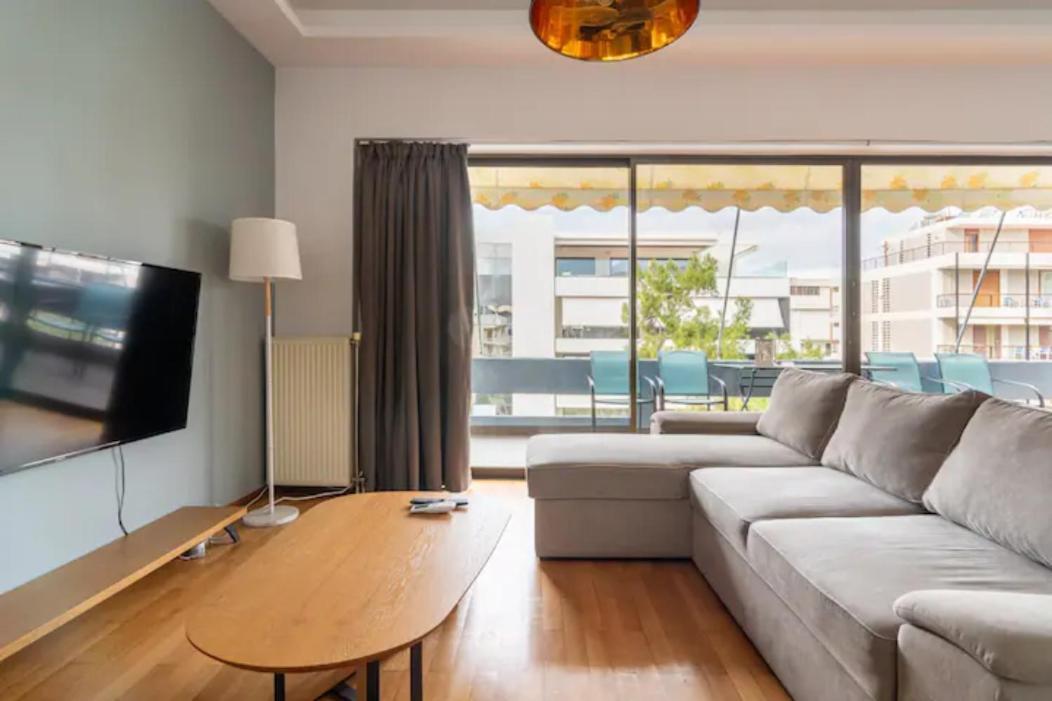 Βright Walled Designed Apt In Glyfada Center Atenas Exterior foto