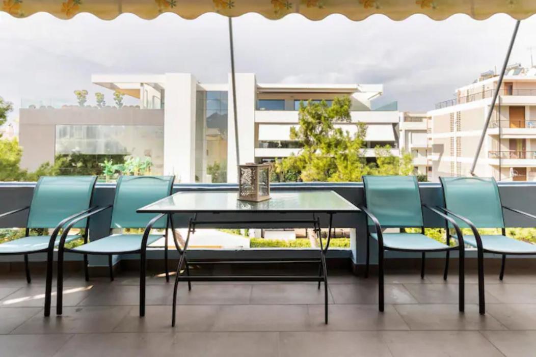 Βright Walled Designed Apt In Glyfada Center Atenas Exterior foto